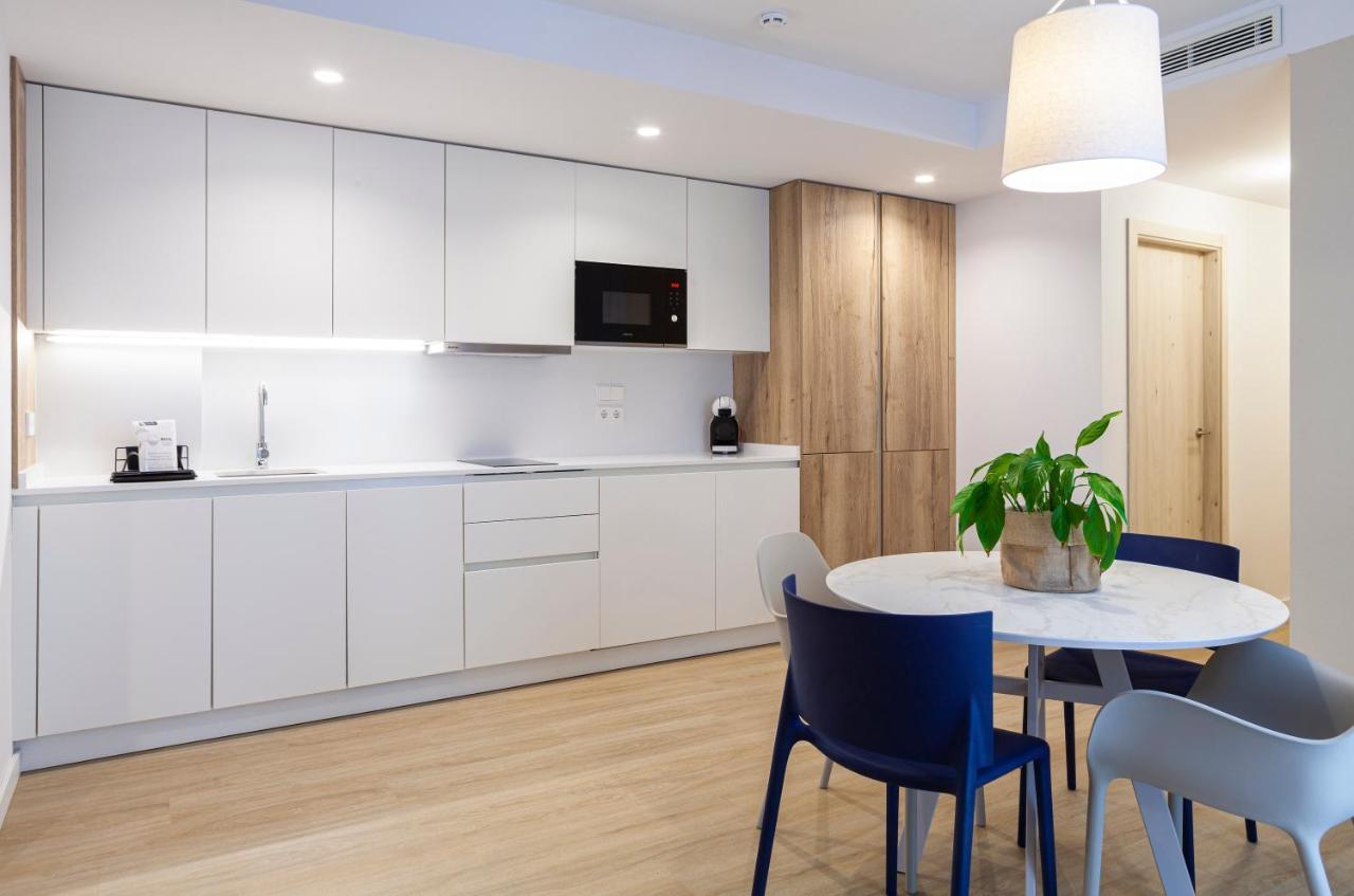 Apartamentos Mayal Con Piscina Benidorm Eksteriør bilde